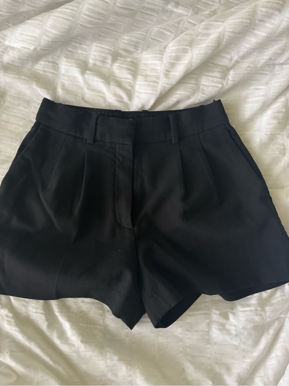 Mini Babaton Black High-Waist Pleated Shorts